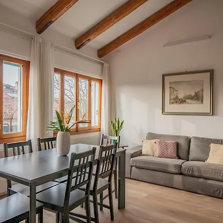 Appartamento Ca' Voga - Spacious With A Typical Venetian View