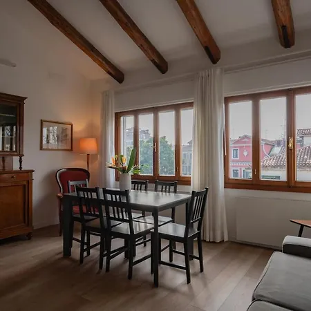 Appartamento Ca' Voga - Spacious With A Typical Venetian View Venezia